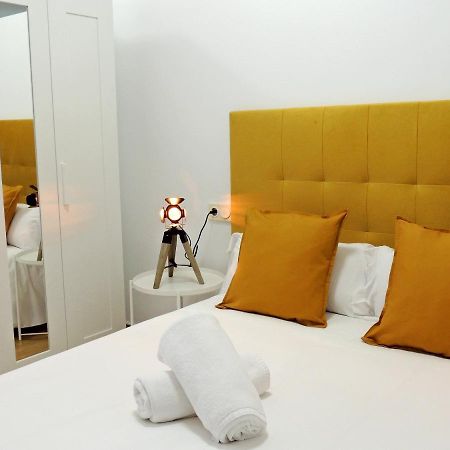 Casa Aurea-Apartamento Zona Antigua,Parking Y Wifi By Delabra Apartments Овиедо Екстериор снимка