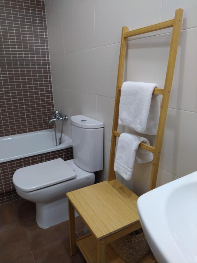 Casa Aurea-Apartamento Zona Antigua,Parking Y Wifi By Delabra Apartments Овиедо Екстериор снимка