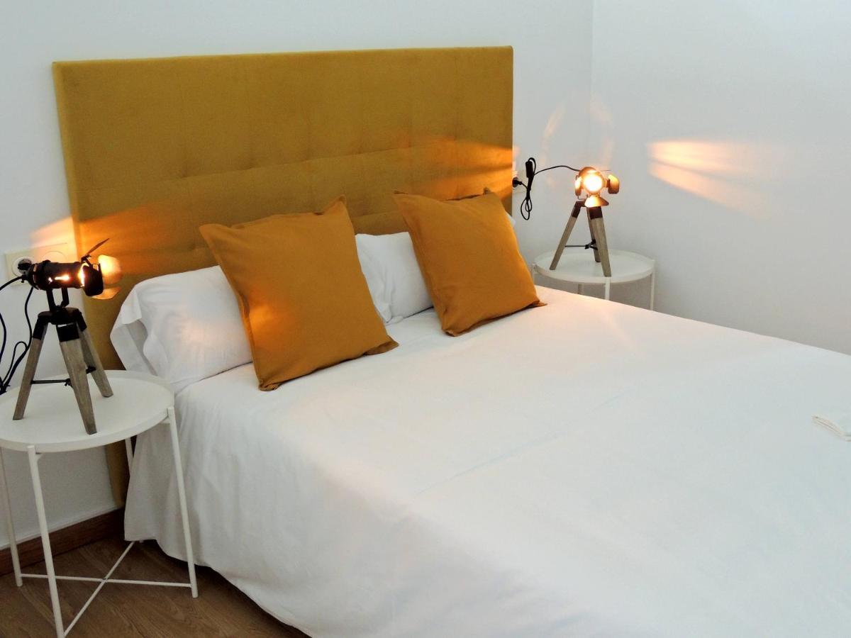 Casa Aurea-Apartamento Zona Antigua,Parking Y Wifi By Delabra Apartments Овиедо Екстериор снимка
